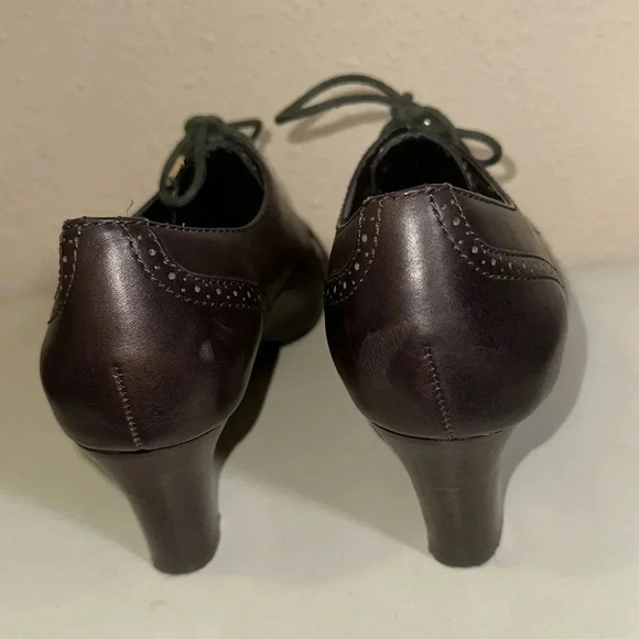 Etienne Aigner Size 8M - Picture 4 of 9